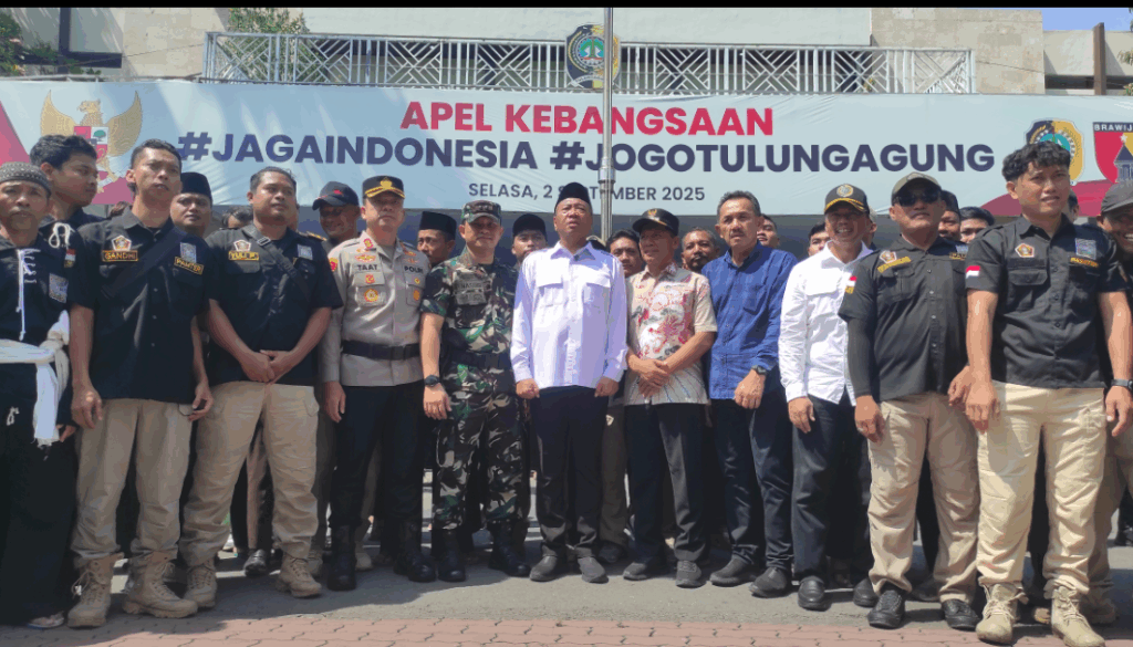 Ratusan Elemen Masarakat Mengikuti Apel Kebangsaan, Menjaga Tulungagung Tetap Aman Kondusif Bebas Menypaikan Pendapat Tanpa Anarkis