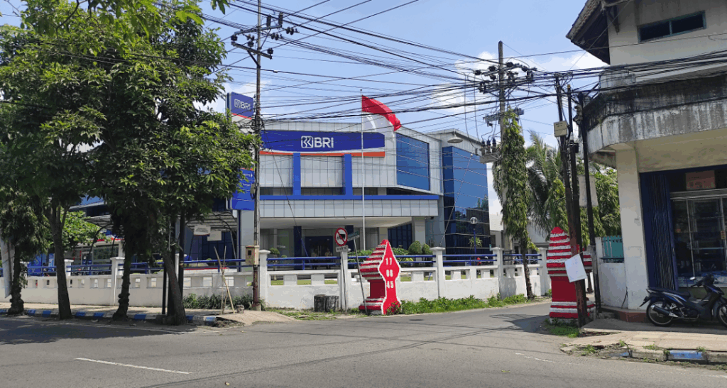 Demo 4September di Tulungagung Berdampak Pada Pelayanan Publik, Kantor Perbankan Terlihat Sepi Dari Biasanya